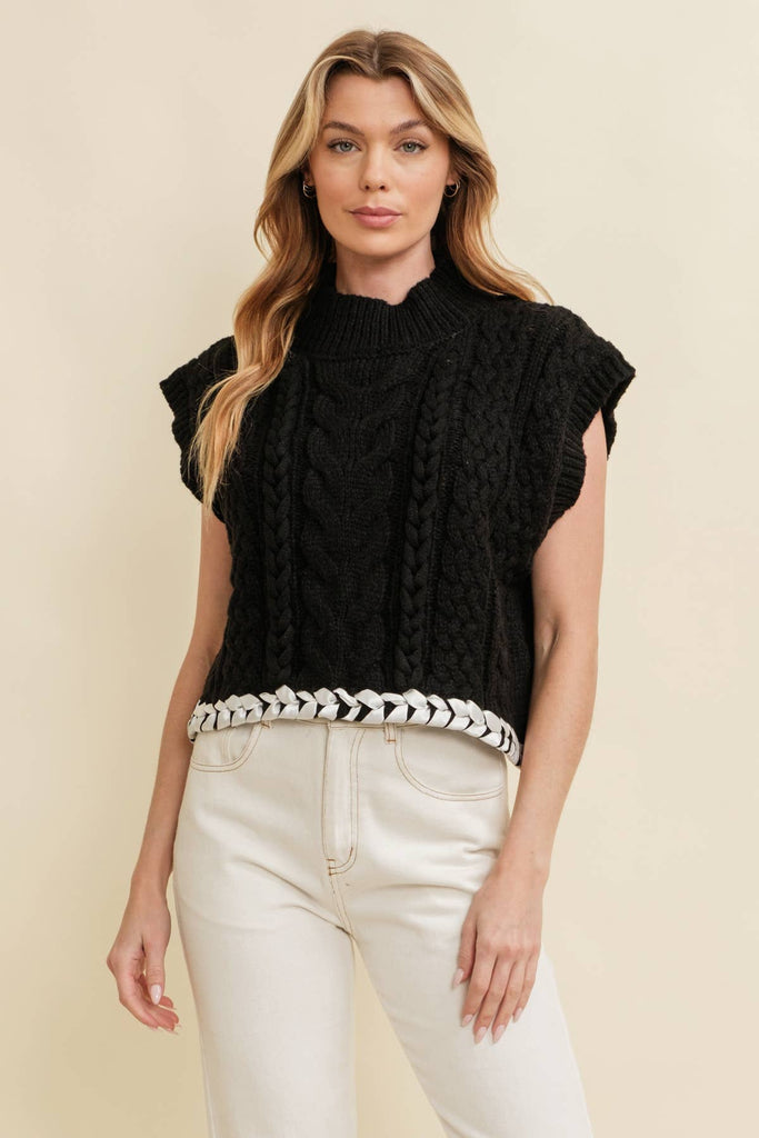 CABLE KNIT DROP SHOULDER CONTRAST STITCH SWEATER: Cream / M