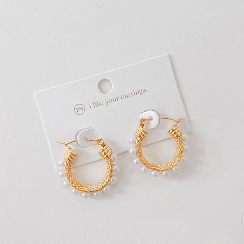 Elegance In Chains Pearl Earrings - WATERPROOF